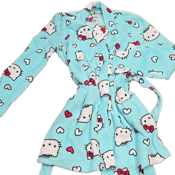 Hello Kitty By Sanrio Logo Heart Plush Robe - Picture 8 of 8